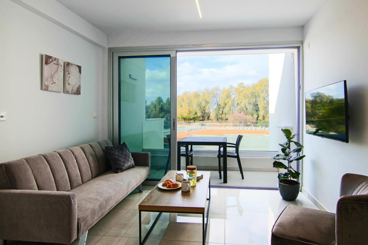 Ferienwohnung Phaedrus Living - Seaside Executive Flat Harbour 101 Paphos Exterior foto