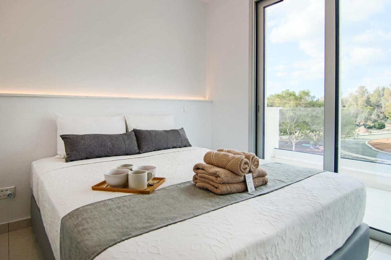 Ferienwohnung Phaedrus Living - Seaside Executive Flat Harbour 101 Paphos Exterior foto